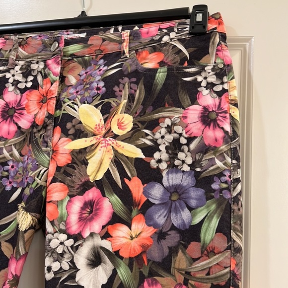 Designers ladies pants - Picture 2 of 8